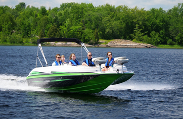 Deck Boats and Pontoon for rent in Gravenhurst